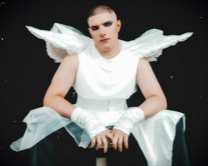 Mark in the dark ” Strip Angel” è il nuovo singolo